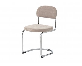 Dizajnov&aacute; retro čal&uacute;nen&aacute; konzolov&aacute; jed&aacute;lensk&aacute; stolička Kromo so sedadlom a opierkou s poťahom so zamatov&yacute;m ženilkov&yacute; fini&scaron;om vo svetlom b&eacute;žovom odtieni ľanu s kovovou kon&scaron;trukciou s oh&yacute;ban&yacute;mi prechodmi v lesklom chr&oacute;movom preveden&iacute;