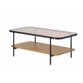 Retro sklenený konferenčný stolík Sonny s obdĺžnikovou vrchnou doskou z hnedého tónovaného bezpečnostného skla s konštrukciou z kovu v čiernej farbe a policou z melamínovej dyhy v svetlom hnedom dubovom prevedení