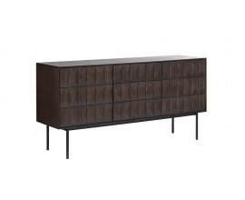 Modern&yacute; pr&iacute;born&iacute;k Dopio z dubov&eacute;ho dreva hnedej farby s 3D reli&eacute;fom na dvierkach a z&aacute;suvk&aacute;ch s čiernymi kovov&yacute;mi nohami 160 cm