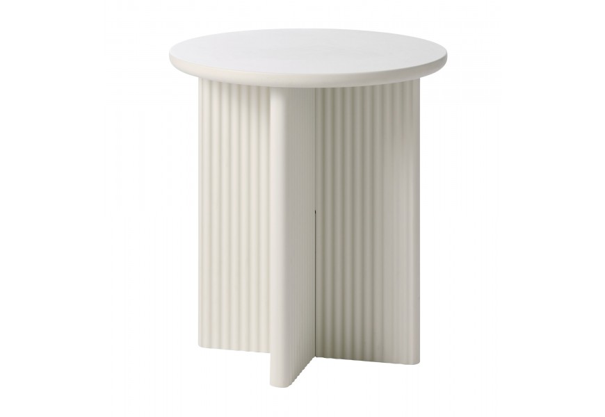 Moderný béžovo sivý príručný stolík Hvidea v odtieni Greige s okrúhlou hladkou doskou a podstavou so štyrmi nohami s vertikálnym drážkovaním