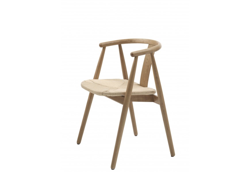 Luxusná moderná masívna jedálenská stolička Cordel s dubovou konštrukciou s prírodnej svetlej hnedej farbe s priznanou kresbou letokruhov s opierkou v tvare U so zošikmenými nohami a sedadlom s papierovým kordovým výpletom vo svetlej béžovej farbe