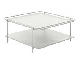 Modern&yacute; konferenčn&yacute; stol&iacute;k Koge so &scaron;tvorcovou vrchnou doskou so z&aacute;bradl&iacute;m a policou z kovu v teplej svetlej sivej farbe 75 cm