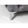 Luxusn&eacute; chesterfield kreslo Modern Barock v tmavosivej farbe so zamatov&yacute;m poťahom a strieborn&yacute;mi nožičkami z kovu 120 cm 