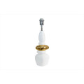 Modern&aacute; art deco biela stoln&aacute; lampa Caillou so zlat&yacute;m detailom s dizajnom naskladan&yacute;ch kameňov a polohovateľn&yacute;m tienidlom 68 cm