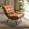 Luxusn&eacute; retro kožen&eacute; kreslo Vita Naturale v koňakovej farbe so svetlohned&yacute;mi dreven&yacute;mi detailami a čiernou kon&scaron;truciou 91 cm