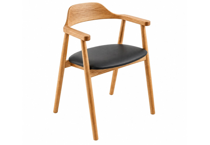 Retro kožená jedálenská stolička Leif s konštrukciou z masívneho dubového dreva vo svetlej hnedej farbe s priznanou kresbou letokruhov s opierkami na ruky a čalúneným sedadlom s poťahom z ekokože v čiernej farbe