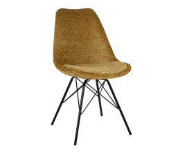 Retro dizajnov&aacute; čal&uacute;nen&aacute; jed&aacute;lensk&aacute; stolička Scandinavia so ženilkov&yacute;m poťahom v horčicovej žltej farbe so zamatov&yacute;m leskom a v&yacute;raznou &scaron;trukt&uacute;rou s ergonomicky tvarovanou opierkou a podstavou z kovu v čiernej farbe so &scaron;tyrmi nohami a diagon&aacute;lnymi v&yacute;stuhami
