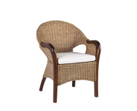 Vintage ratanové kreslo New Cobra Rattan s hustým výpletom v prírodnej svetlej hnedej farbe s tmavším rámom z mahagónu 60 cm