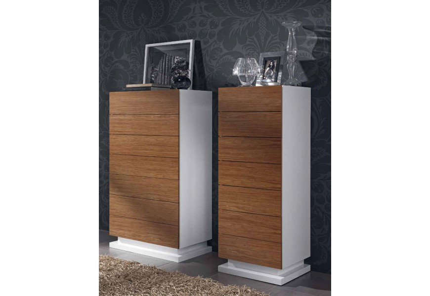 Komoda vysok&aacute; 