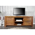 Moderný obdĺžnikový hnedý masívny TV stolík Massive zo sheeshamového dreva s kovovými úchytkami s úložným priestorom 135 cm