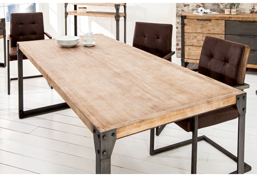 Štýlový jedálenský stôl do moderných a industriálnych interiérov