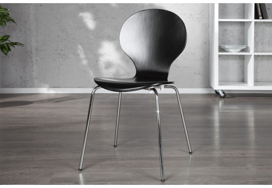 Modern&aacute; stolička Form čierna