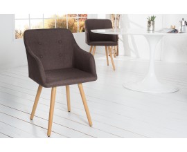 Štýlová hnedá stolička Scandinavia