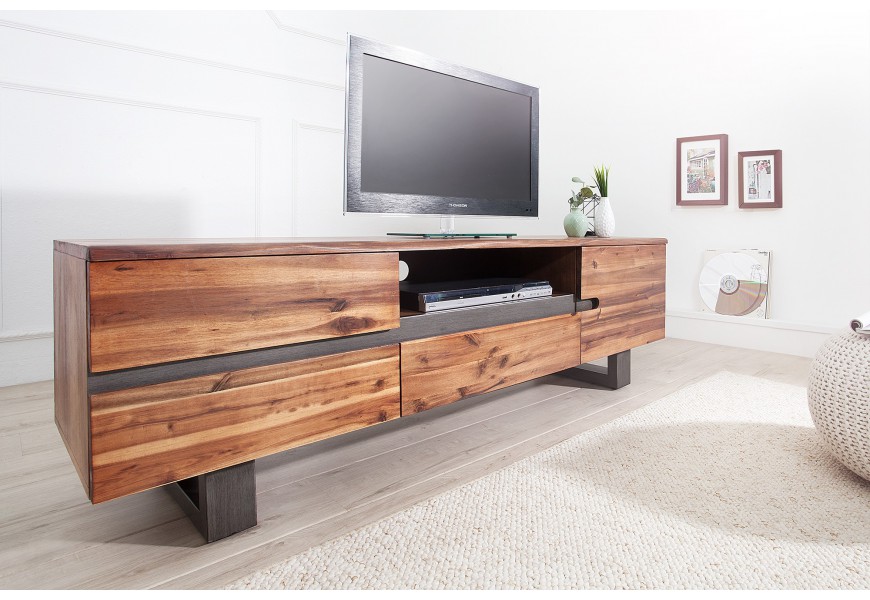 Štýlový TV stolík z masívneho dreva do moderne zariadených priestorov