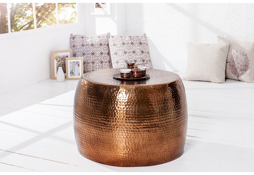 Tepaný okrúhly konferenčný stolík do moderných či industriálnych priestorov