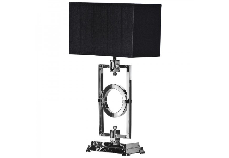 Art-deco stolná lampa Cromo Noir s obdĺžnikovým čiernym tienidlom a s podstavou s dizajnom geometrických tvarov v chrómovej striebornej farbe