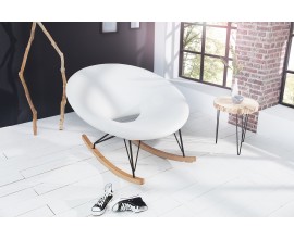 Dizajnová hojdacia stolička 