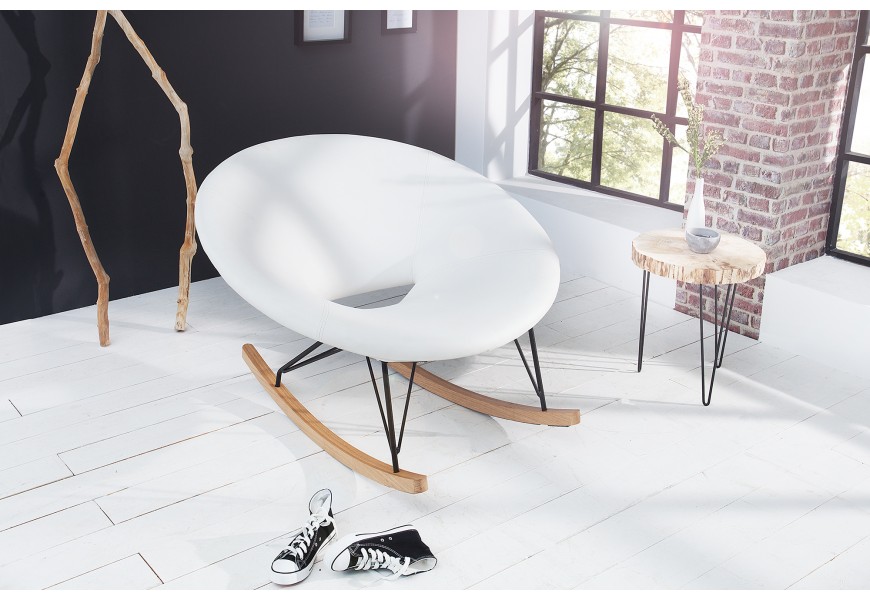 Dizajnov&aacute; hojdacia stolička 