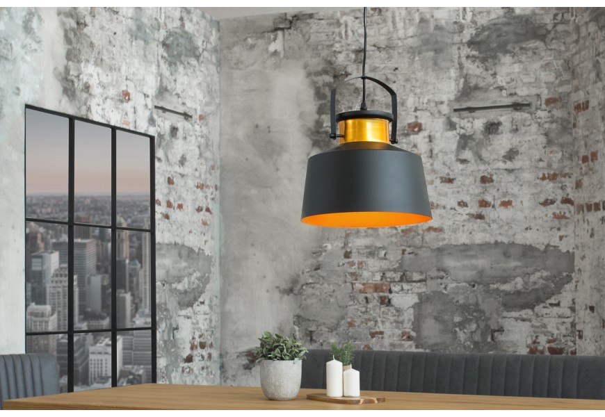 &Scaron;t&yacute;lov&eacute; industri&aacute;lne svietidlo LUZ čierno/zlat&eacute;