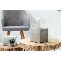 Dizajnová industriálna stolná lampa Cement so štvorcovou betónovou základňou v sivej farbe 12 cm