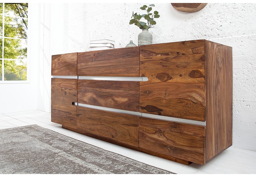 Luxusn&yacute; mas&iacute;vny pr&iacute;born&iacute;k Goon