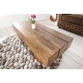 Štýlový konferenčný stolík z masívneho dreva dodá vášmu interiéru nádych prírody