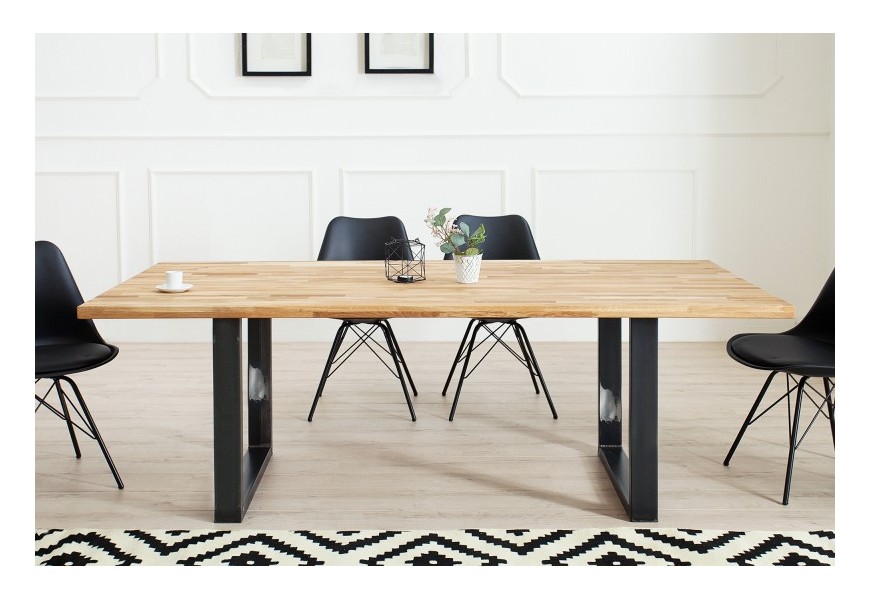 Štýlový jedálenský stôl v minimalistickom modernom prevedení