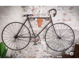 Dizajnová dekoračná hlava býka ako držiak na bicykel