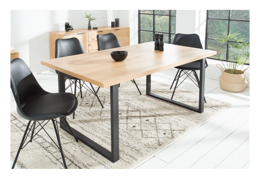 &Scaron;t&yacute;lov&yacute; modern&yacute; jed&aacute;lensk&yacute; st&ocirc;l z mas&iacute;vu Wild Wood 160cm