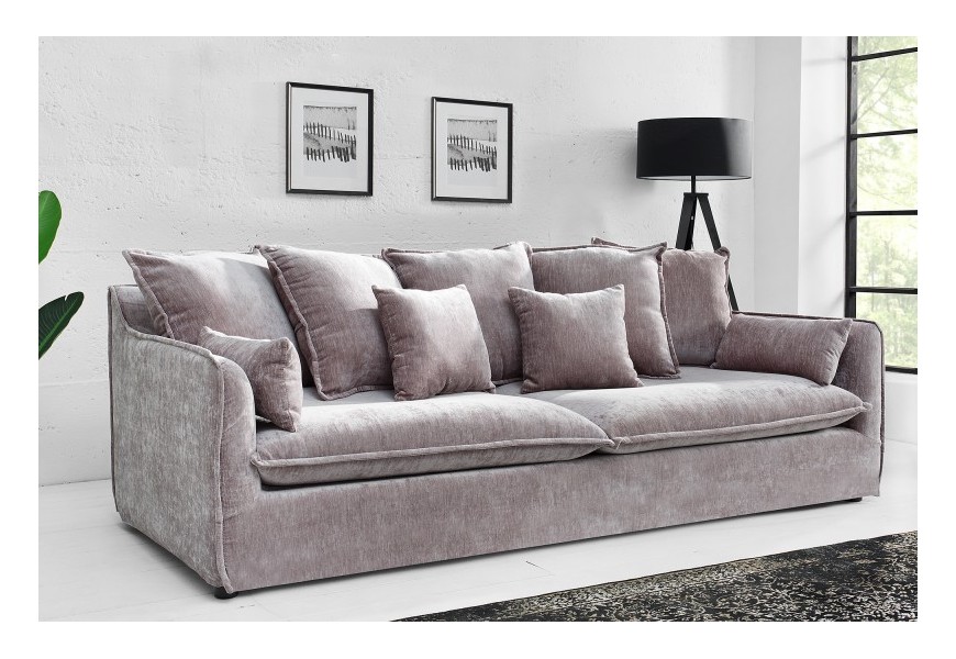 Dizajnová moderná sedačka Heaven so zamatovým poťahom a vankúšmi v hnedom odtieni taupe 200 cm