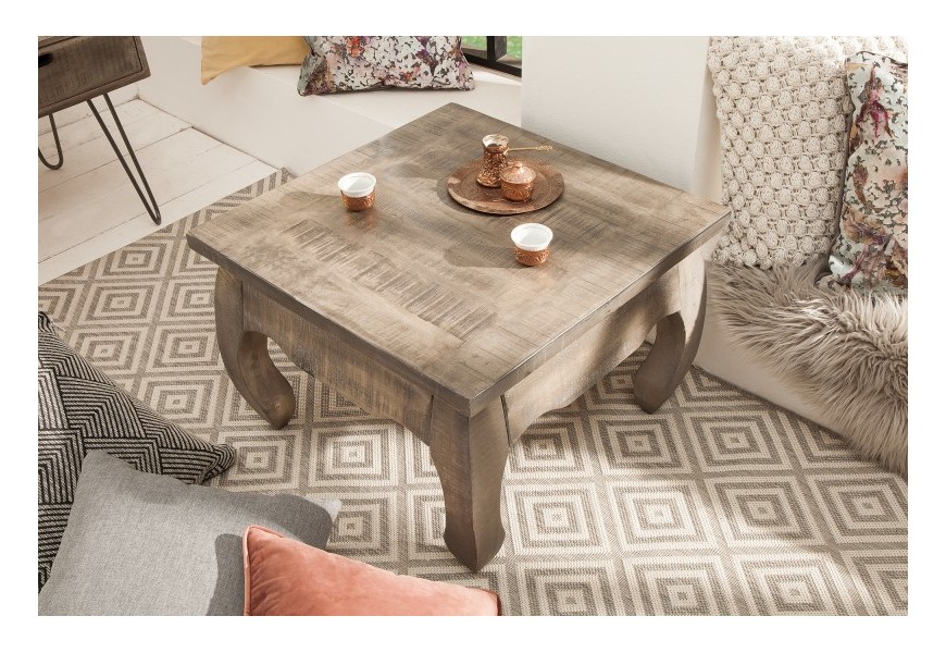 Elegantný a nadčasový konferenčný stolík do každého interiéru