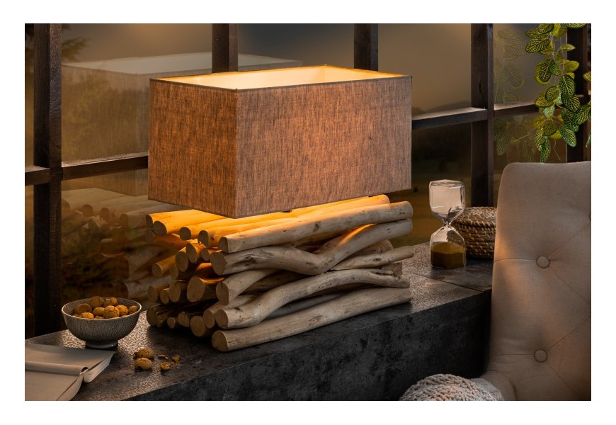 Atypická stolná lampa Luton