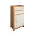 Luxusn&aacute; modern&aacute; vysok&aacute; komoda Cerdena s piatimi z&aacute;suvkami z mas&iacute;vneho dreva na nožičk&aacute;ch 121 cm
