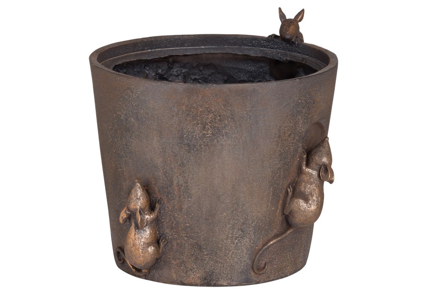 &Scaron;t&yacute;lov&yacute; bronzov&yacute; kvetin&aacute;č Mice