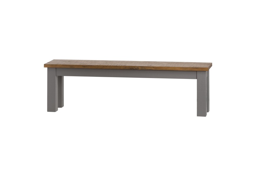 Dizajnová lavica je vyrobená z kvalitného dreva