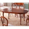 Luxusný jedálenský stôl v rustikálnom štýle