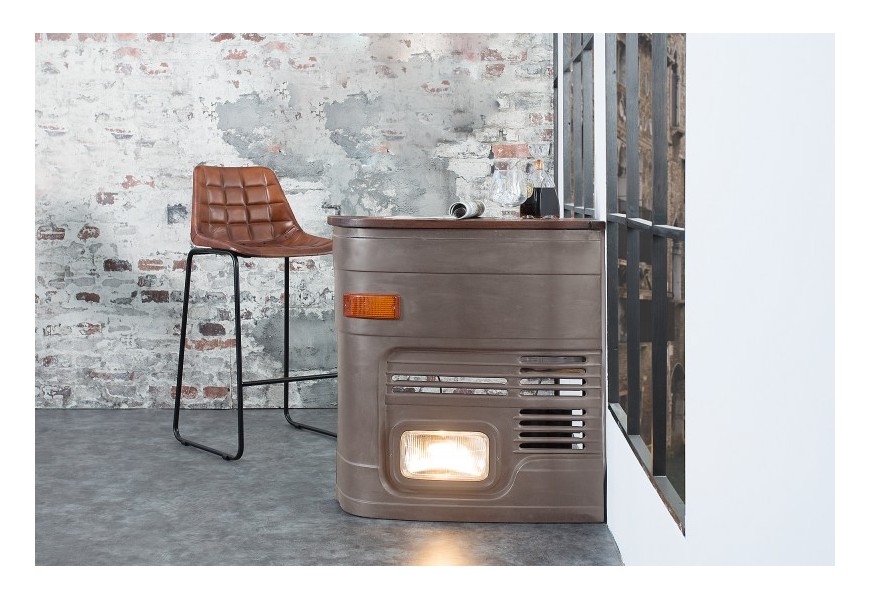 Luxusn&yacute; bar Truck siv&yacute; so svetlom vľavo