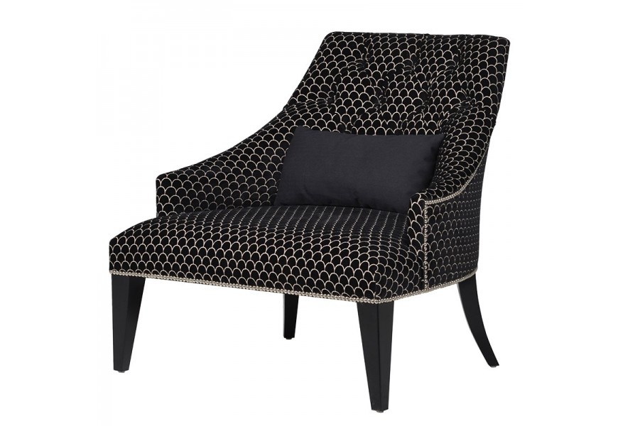 Moderné dizajnové kreslo Maelynn s jedinečným vzorom a čiernym poťahom a nožičkami