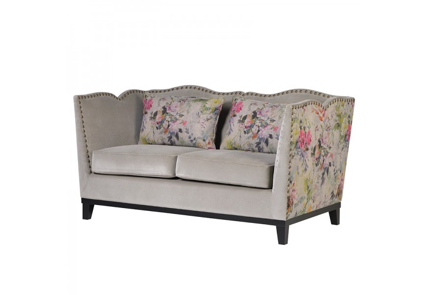 Luxusná kvetová sedačka vo vintage štýle s dvoma vankúšmi s pestrým florálnym vzorom