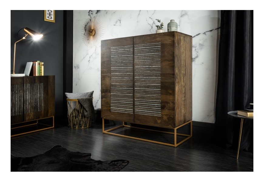Luxusná moderná komoda Helge z dreveného masívu mango s dvomi dvierkami v tmavohnedej mahagónovej farbe