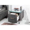 Modern&yacute; luxusn&yacute; nočn&yacute; stol&iacute;k Caledonia v sivej farbe 45cm