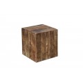 Nadčasový príručný stolík z masívneho dreva Cascara
