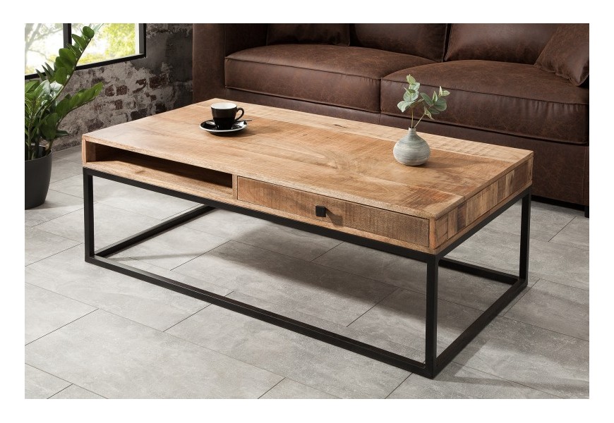 Moderný dizajnový konferenčný stolík z masívu