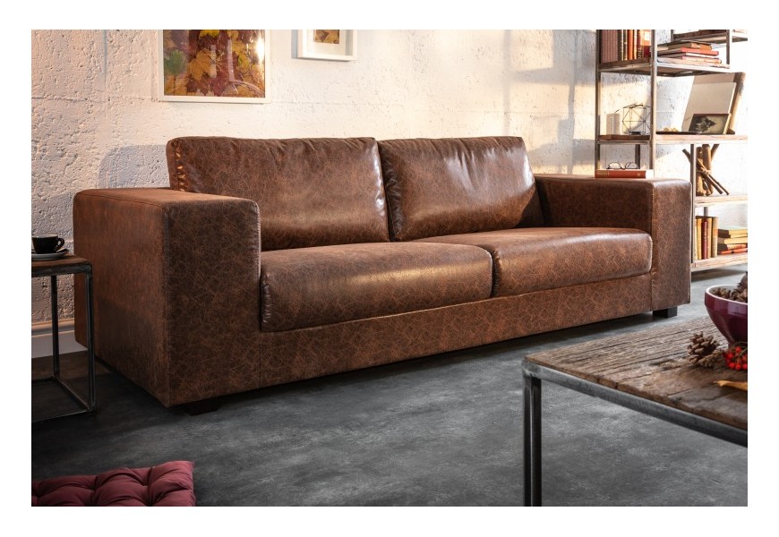 Dizajnová sedačka vo vintage hnedej farbe z ekokože s efektom zostarnutej kože.