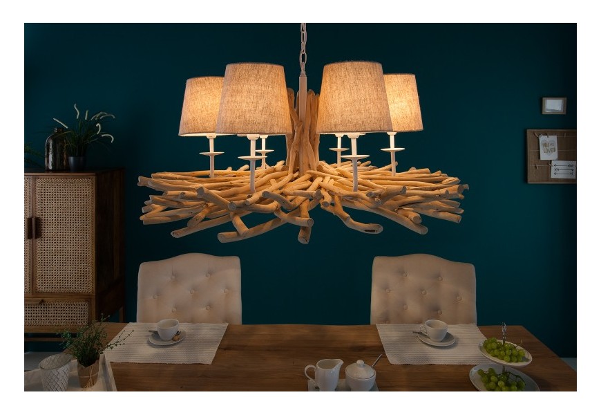 Dizajnový industriálny luster Euphoria vyrobený z naplaveného dreva a s tienidlami svetlej béžovej farby