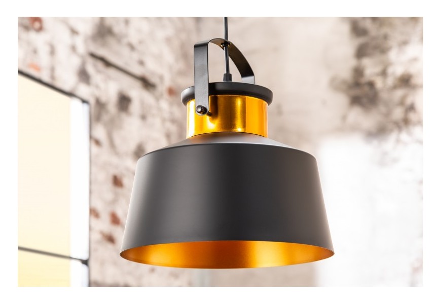 Dizajnová závesná lampa LUZ I v industriálnom štýle v čierno-zlatom prevedení