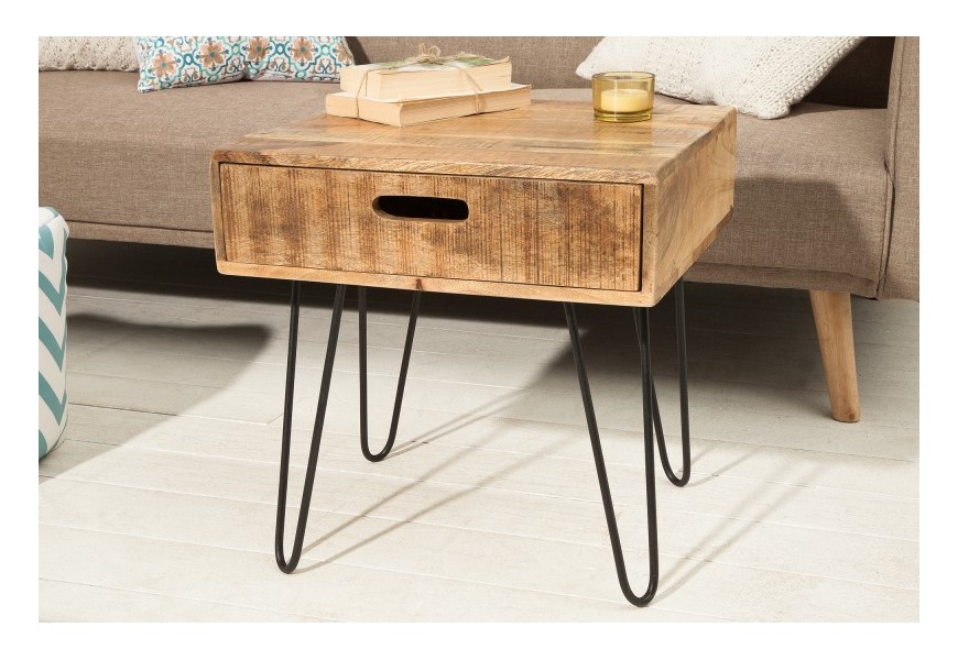 Dizajnov&yacute; pr&iacute;ručn&yacute; stol&iacute;k z mas&iacute;vu Leeds 50cm