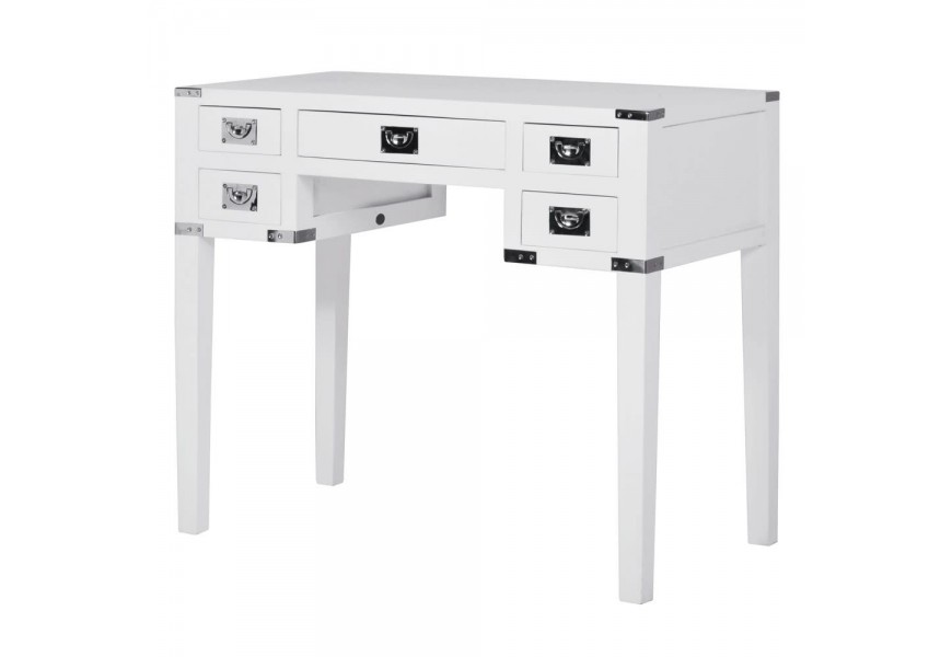 Štýlový kancelársky stôl Wielton Blanc v lesklej bielej farbe s piatimi zásuvkami, s kovovými aplikáciami a rukoväťami