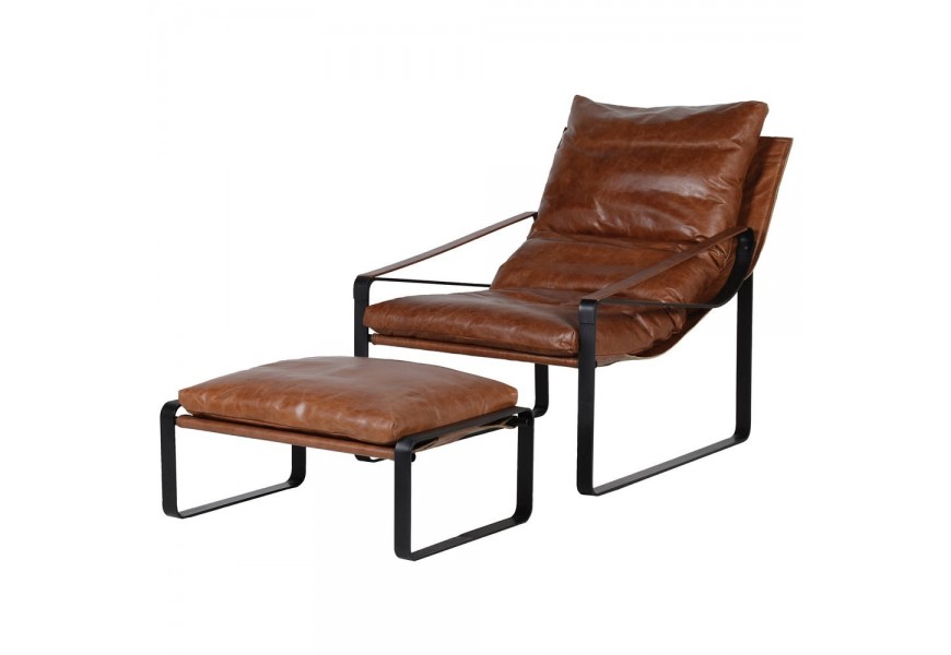 Dizajnové hnedé kožené kreslo a taburetka Miese s kovovou konštrukciou v čiernej farbe