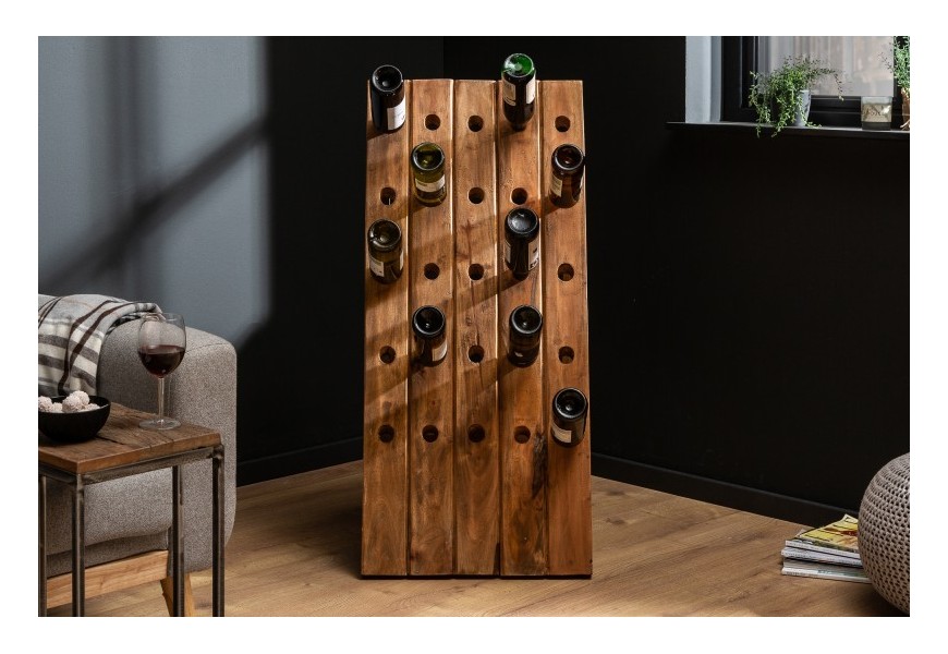 Štýlová vidiecka vinotéka Hemingway obdĺžnikového tvaru z teakového dreva v hnedej farbe s dvadsiatimi piatimi otvormi na fľaše